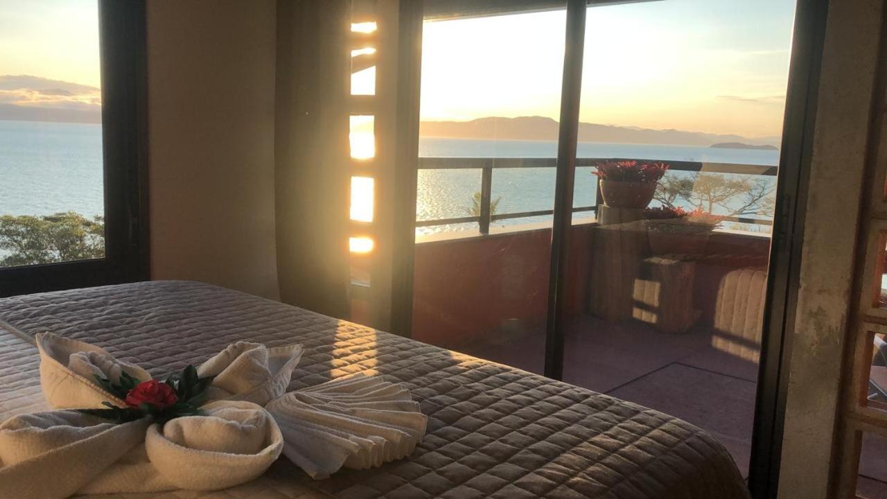 Suítes Com Vista Panorâmica De Bed and breakfast